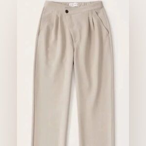 NWT Abercrombie and Fitch Tailored Dad Trousers